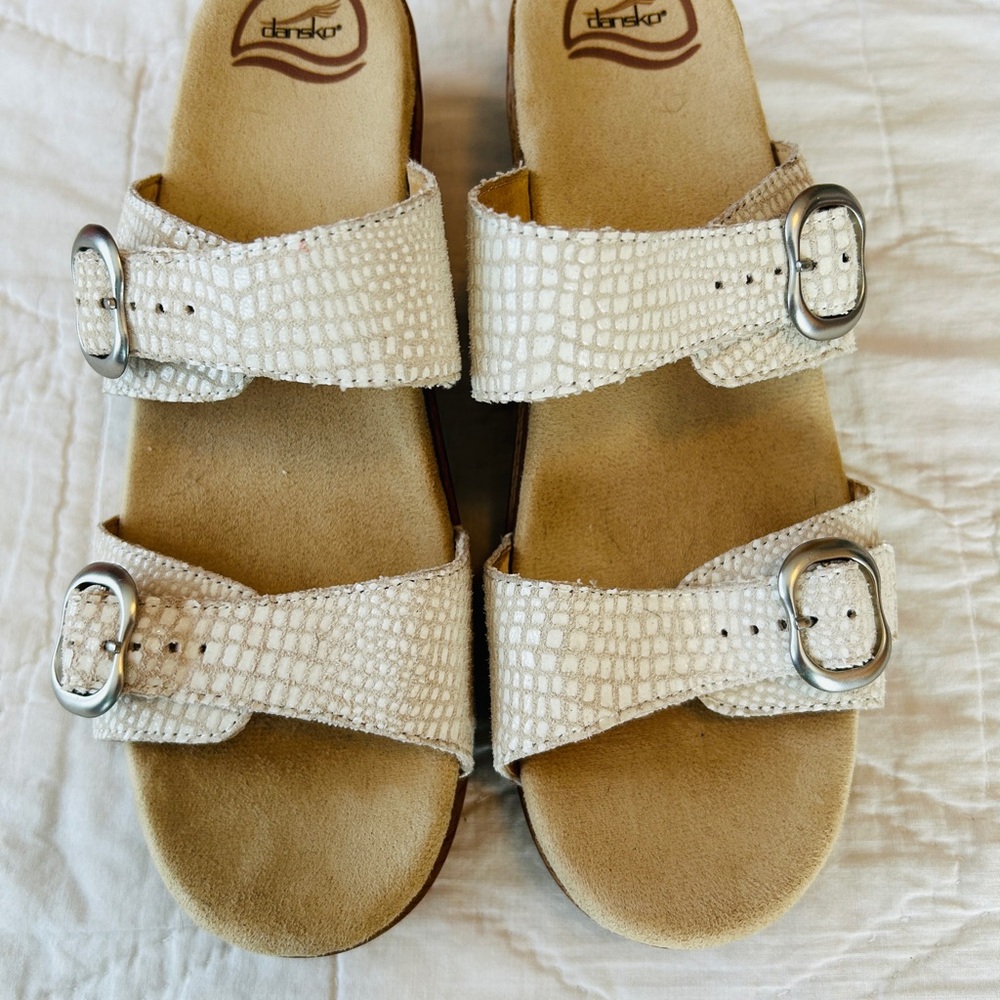 Dansko Women’s Sandals - Cream Leather - size 42